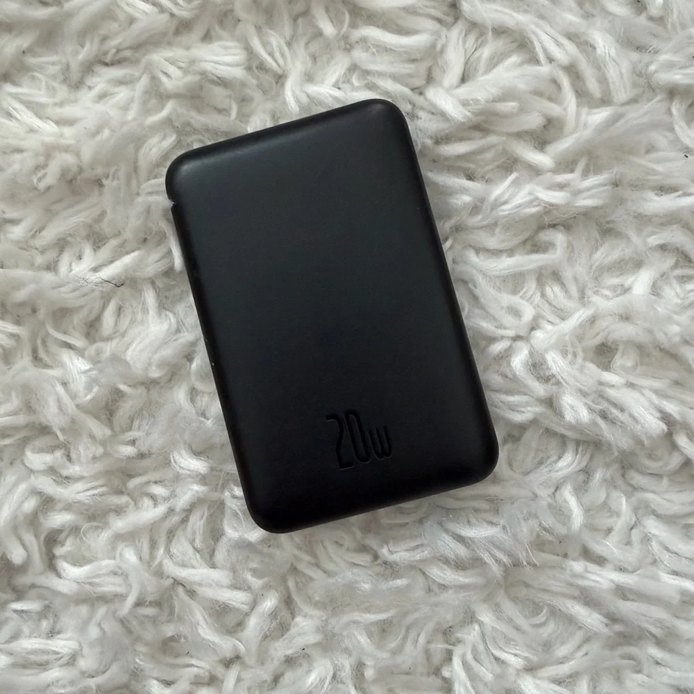 Baseus Magnetic Wireless Portable Charger